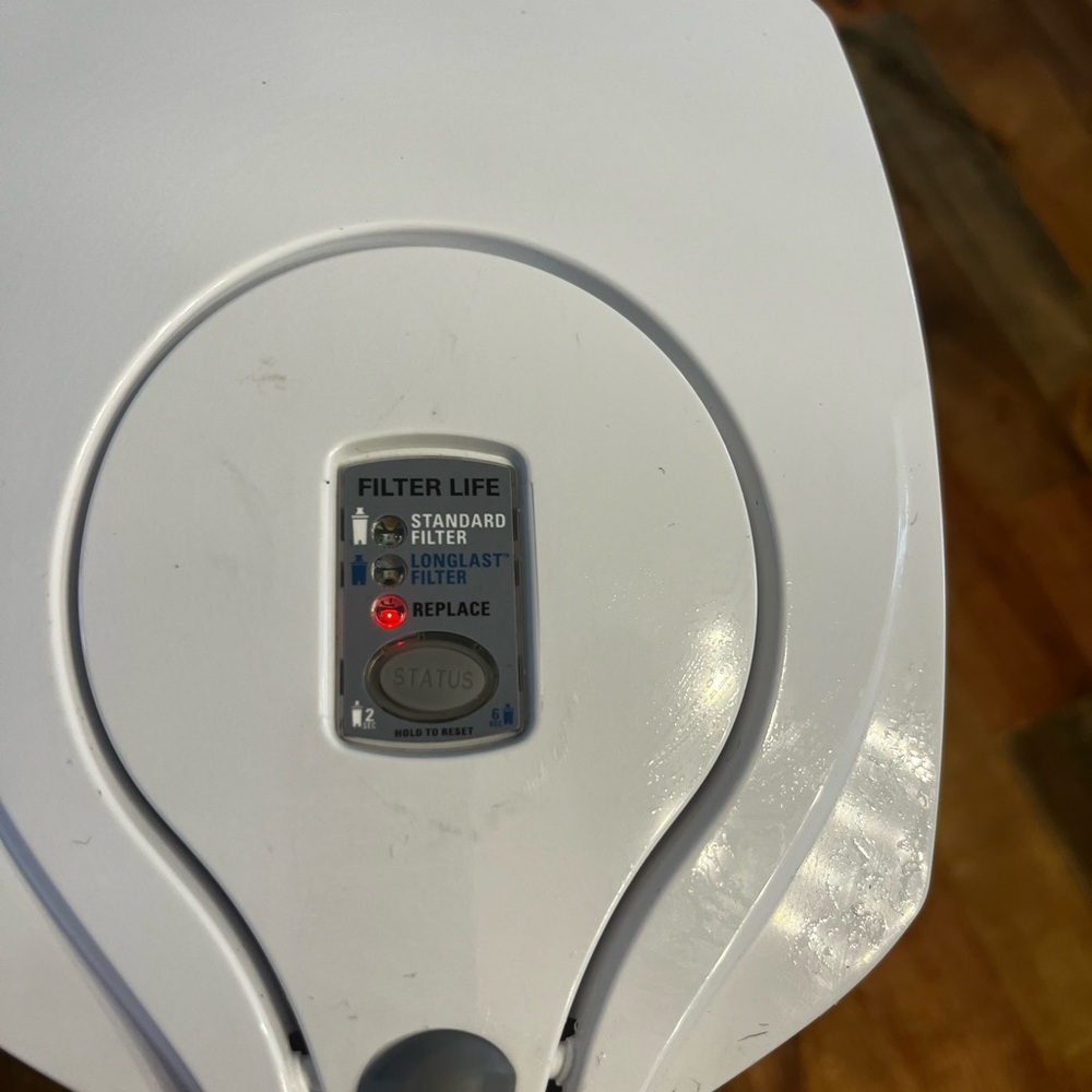 Brita White Water Filter Pitcher - Picture 3 of 7